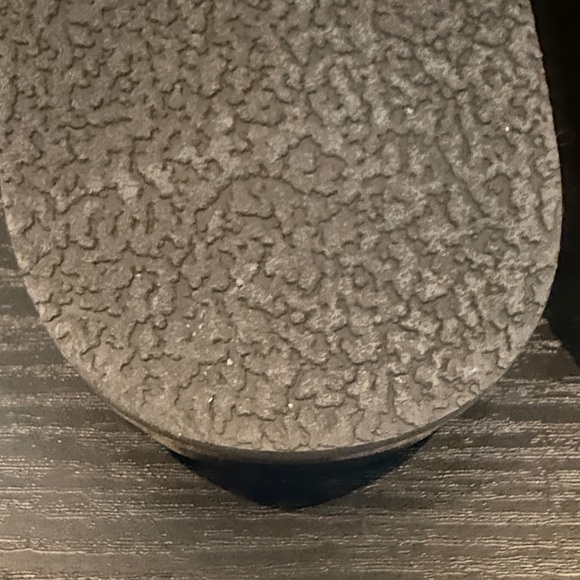 Zara Black Sandals with Gold Accent - Picture 10 of 17